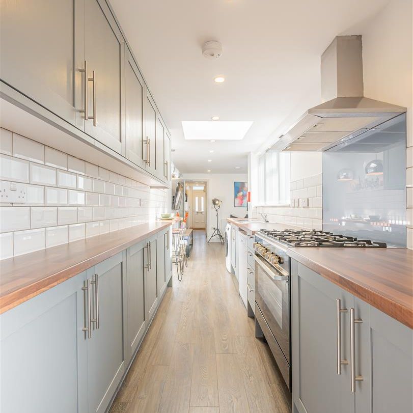 St. Margaret Road Room 4 - Photo 1