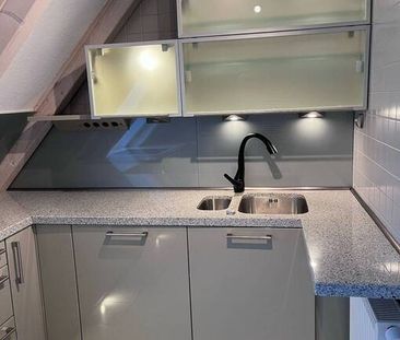 Exklusive 4-Zimmer-Maisonette-Wohnung im 4. OG mit Balkon in Sindel... - Photo 1