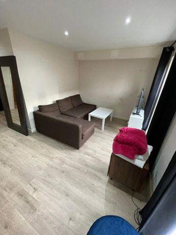 Room in a Shared Flat, Chandler Way, SE15 - Photo 3