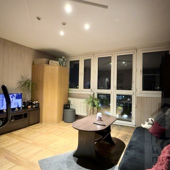 Kawalerka z pięknym widokiem na Panoramę Miasta! - Photo 1