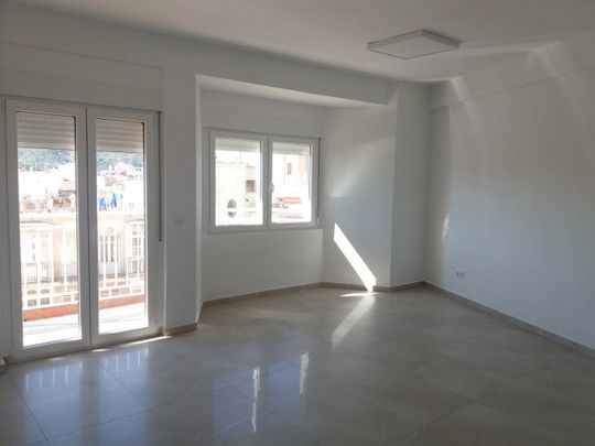 Piso de alquiler en Calle Salitre, Casco Antiguo - Photo 1