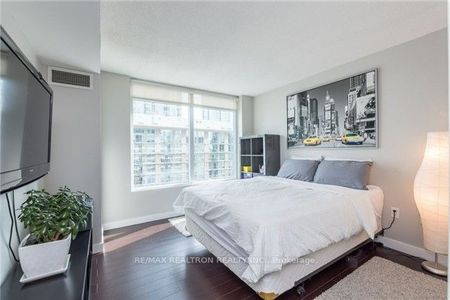 15 Brunel Court #808 - Photo 4