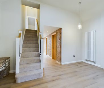 3 bedroom barn conversion to let - Photo 2