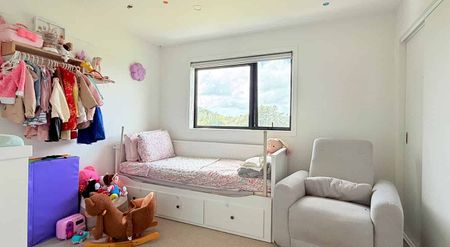 ONE minute walk to Westgate Shopping Centre! - Photo 2