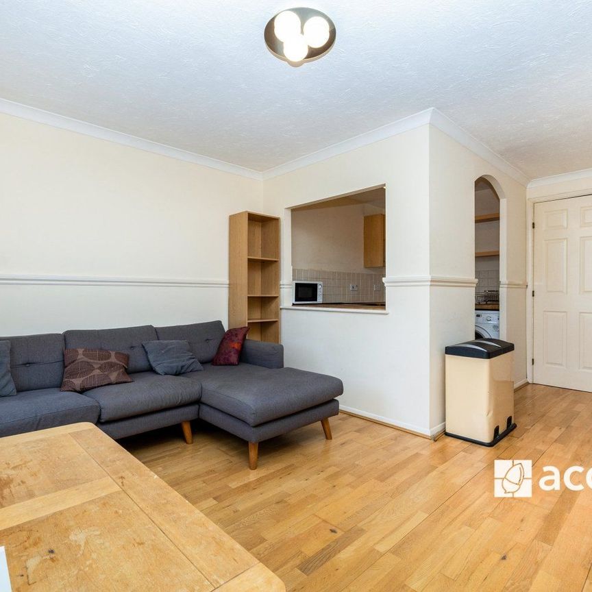 Burnell Walk, London, SE1 - Photo 1