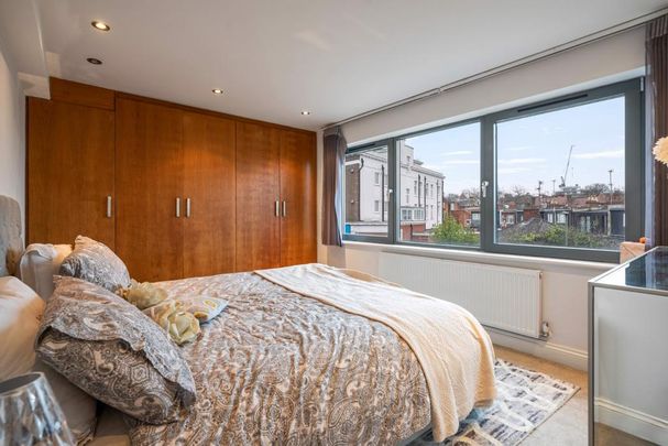 4 bedroom detached house to rent - Photo 1