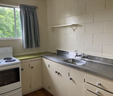 Welcome to your cozy upstairs unit in the heart of Claudelands, Ham... - Photo 4