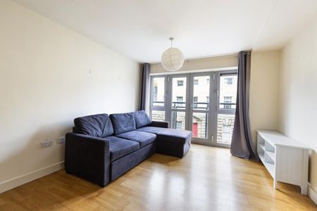 1 Bed Flat - Photo 3