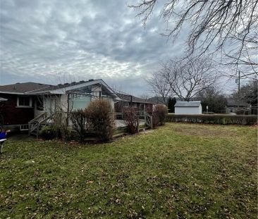 23 WOODSVIEW Avenue, Grimsby, Ontario, L3M3S7 - Photo 1