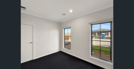 🏡 Brand New 4-Bedroom House in Eynesbury - Photo 5