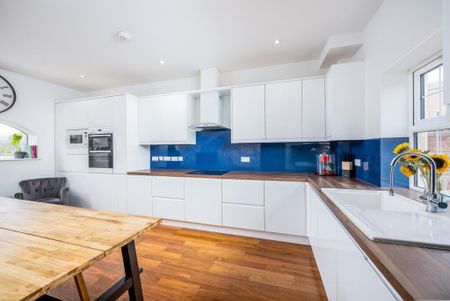 6 bedroom semi-detached house to rent - Photo 5