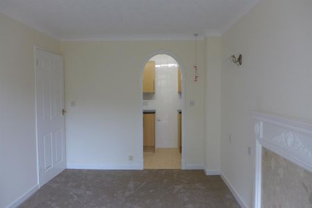 1 bedroom retirement property to rent - Photo 4
