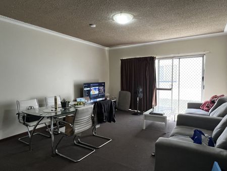 1/1 Burra Street, 4217, Chevron Island Qld - Photo 3