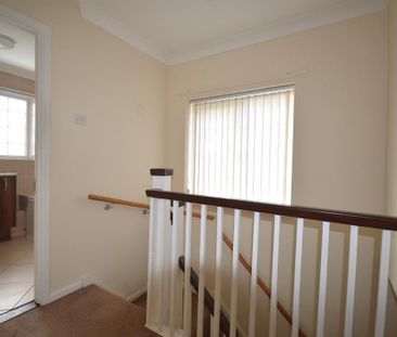 3 bedroom detached house to rent - Photo 2