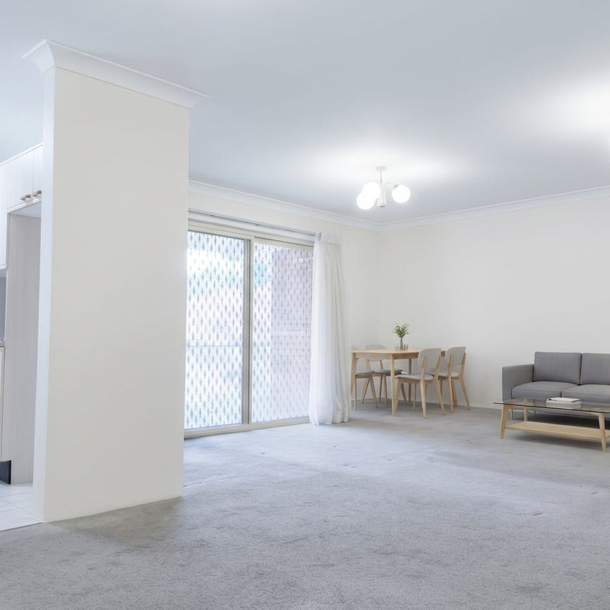 Freshly Renovated 2-Bedroom Security Apartment in Prime Penshurst Location - Photo 1