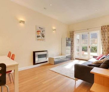 St. Pauls View Apts, Amwell Street, London, EC1R - Photo 2