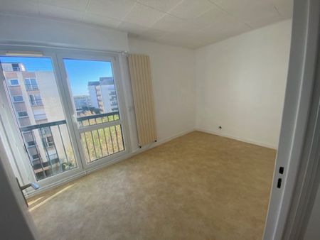 Apartment - Photo 2