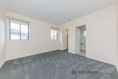 1/5 Folkestone Road, 3150, Glen Waverley Vic - Photo 4