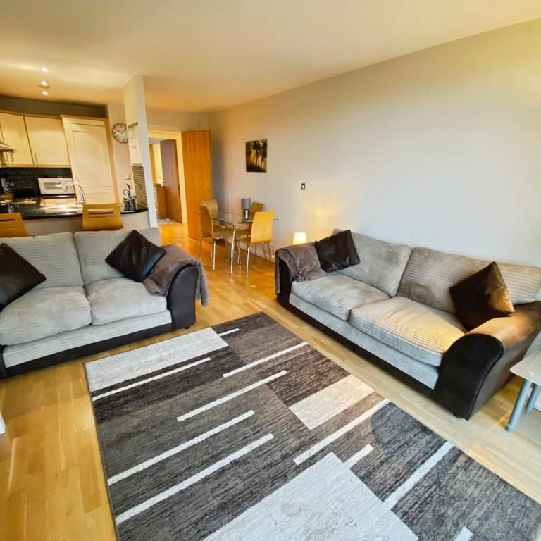 2 bedroom flat to rent - Photo 1