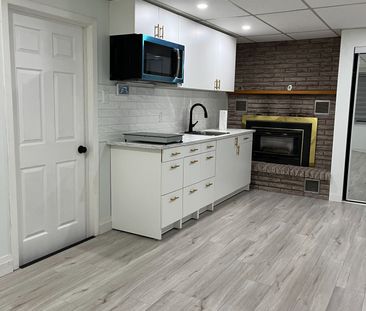 For Lease - 210 Speedvale Avenue Unit# Unit 2, Guelph, Ontario - Photo 1