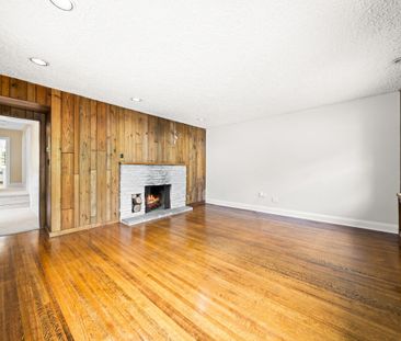 For Lease - 44 Elderwood Drive, Toronto, Ontario - Photo 3