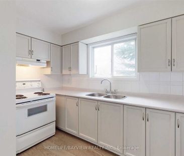 For Lease - 109 William Curtis Circle, Newmarket, Ontario - Photo 5