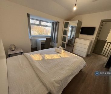 1 bedroom in a house share to rent - Photo 4