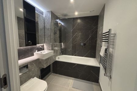 Fauna Walk, WATFORD - Photo 2