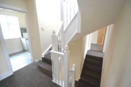 1 bedroom in a house share to rent - Photo 5