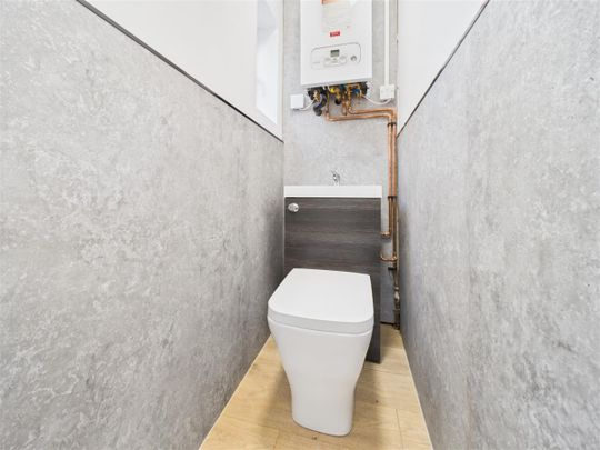 2 bedroom Semi-detached house to rent - Photo 1