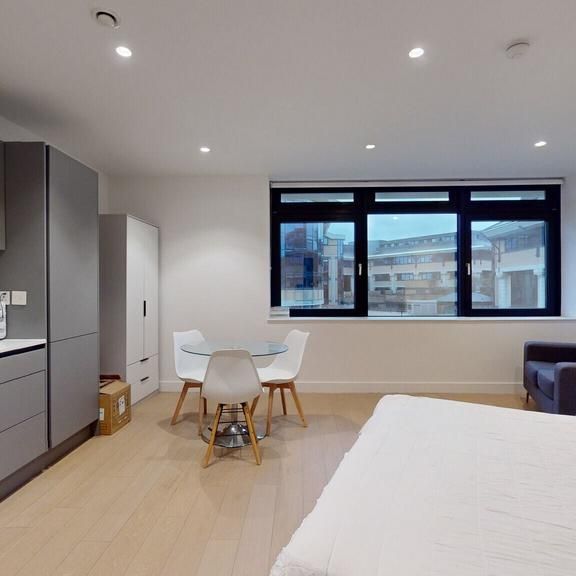 Studio to rent - Photo 1