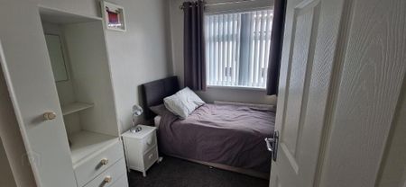 5 Upper Heathmount (TERM TIME), Portstewart, BT55 7AR - Photo 3