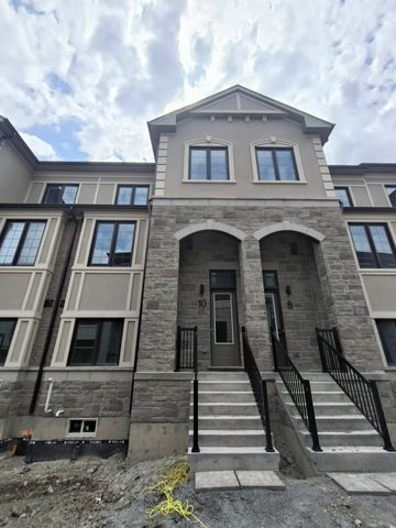 For Lease - 10 VICTOR METCALF Lane, Richmond Hill, Ontario - Photo 2