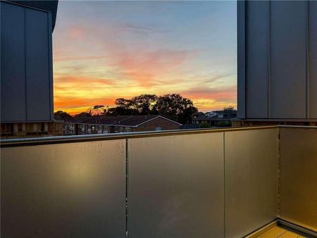 Waterford Road, Highcliffe, Christchurch, Dorset, BH23 - Photo 5