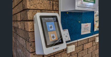 🌞 Fully Furnished Cabin, 1-Bedroom Retreat | $370/week (Utilities Included) - Photo 2