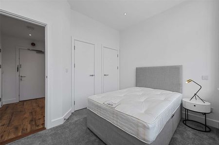 West Smithfield, London, EC1A 9HZ - Photo 5