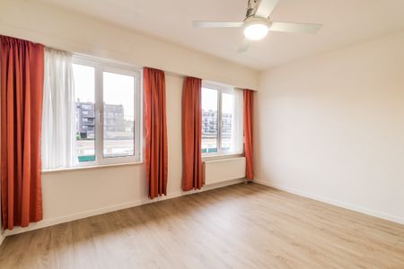 Ruim 1 slaapkamer-appartement met terras en garagebox! - Photo 5