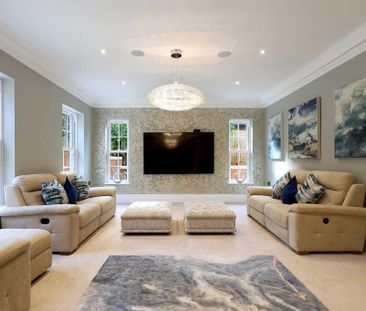 5 bedroom detached house to rent - Photo 2