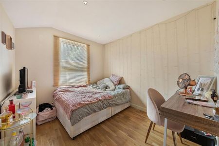 2 bedroom maisonette to rent - Photo 5