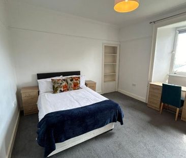 5 bedroom maisonette to rent - Photo 4