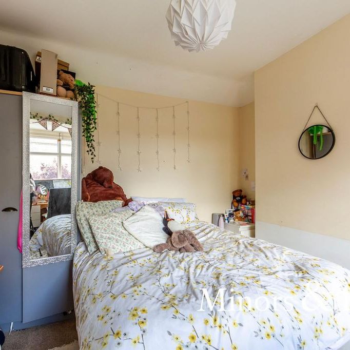 5 bedroom detached house to rent - Photo 1