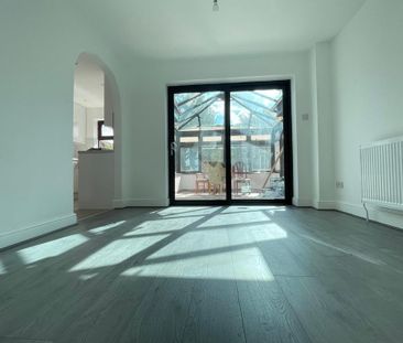 3 bedroom detached house to rent - Photo 2