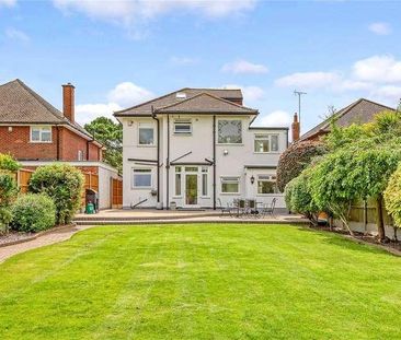 Colbert Avenue, Thorpe Bay, Essex, SS1 - Photo 2