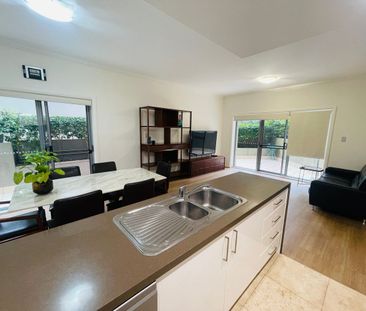 Two Bedroom apartment for rent Easy access to Station - Photo 1