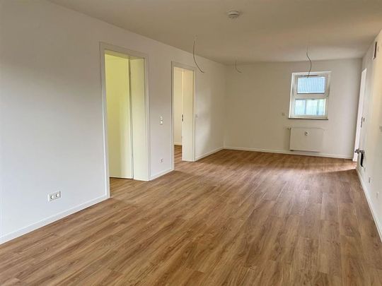 Neuwertige 3-Zimmer-Wohnung mit Südwestbalkon + TG-Stellplatz! Stadtnah + grün! - Photo 1