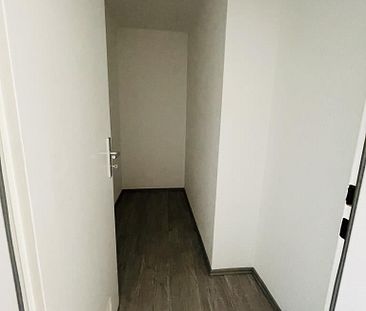 Helle 2 Zimmerwohnung mit modernem Badezimmer und Balkon - Foto 3