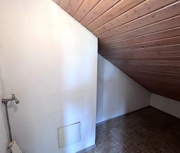 Helle modernisierte Maisonettewohnung mit zwei Schlafzimmern, Balko... - Photo 1