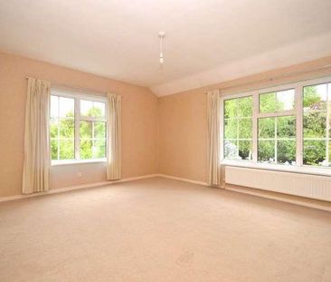 Parkway, Welwyn Garden City, AL8 - Photo 2