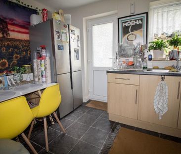 2 bedroom terraced house to rent - Photo 3