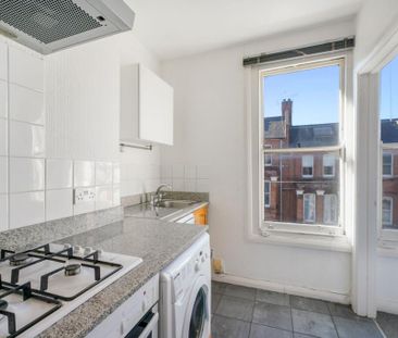 2 bedroom flat to rent - Photo 3